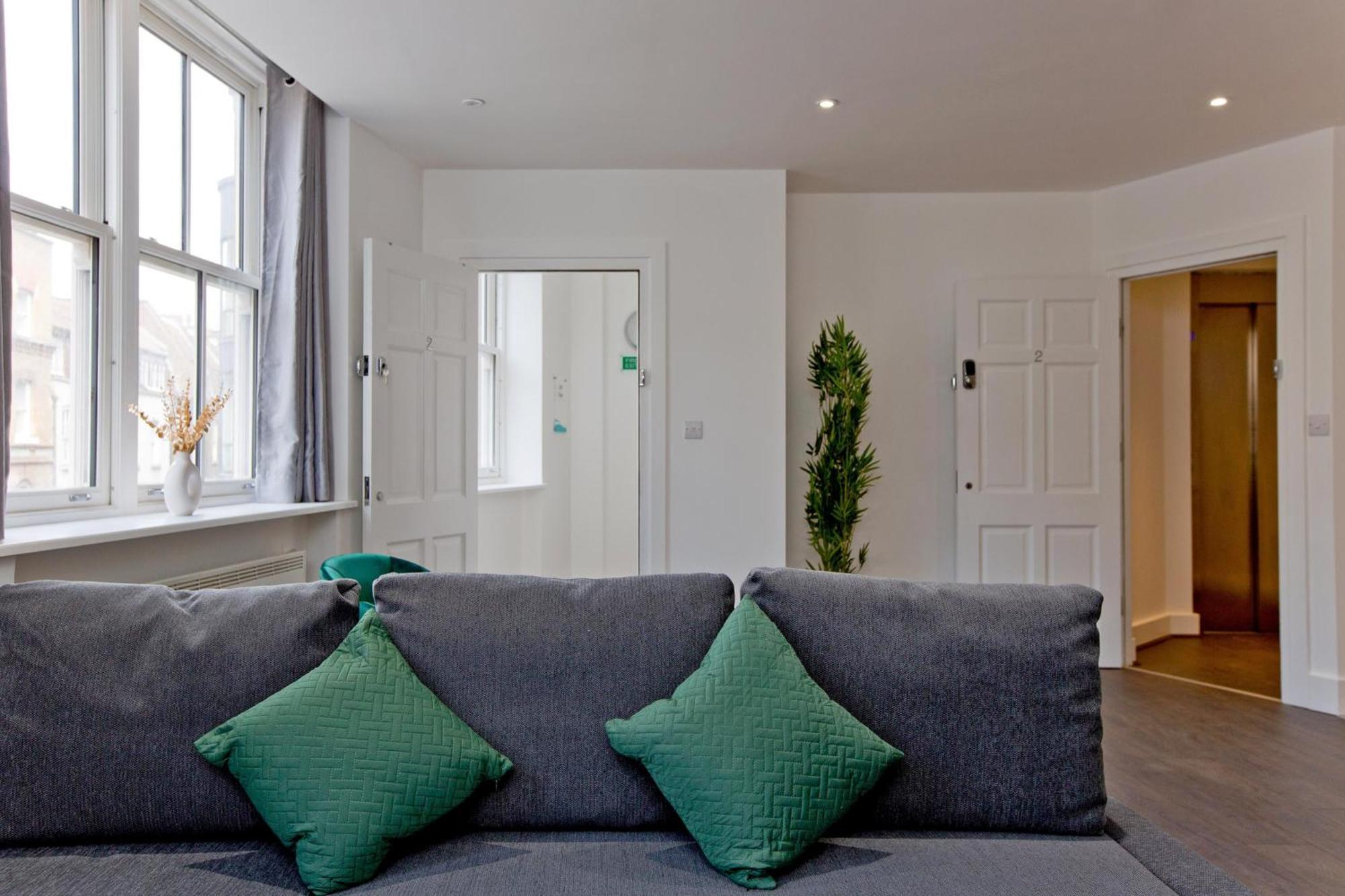 Imperial Liverpool Street Apartment London