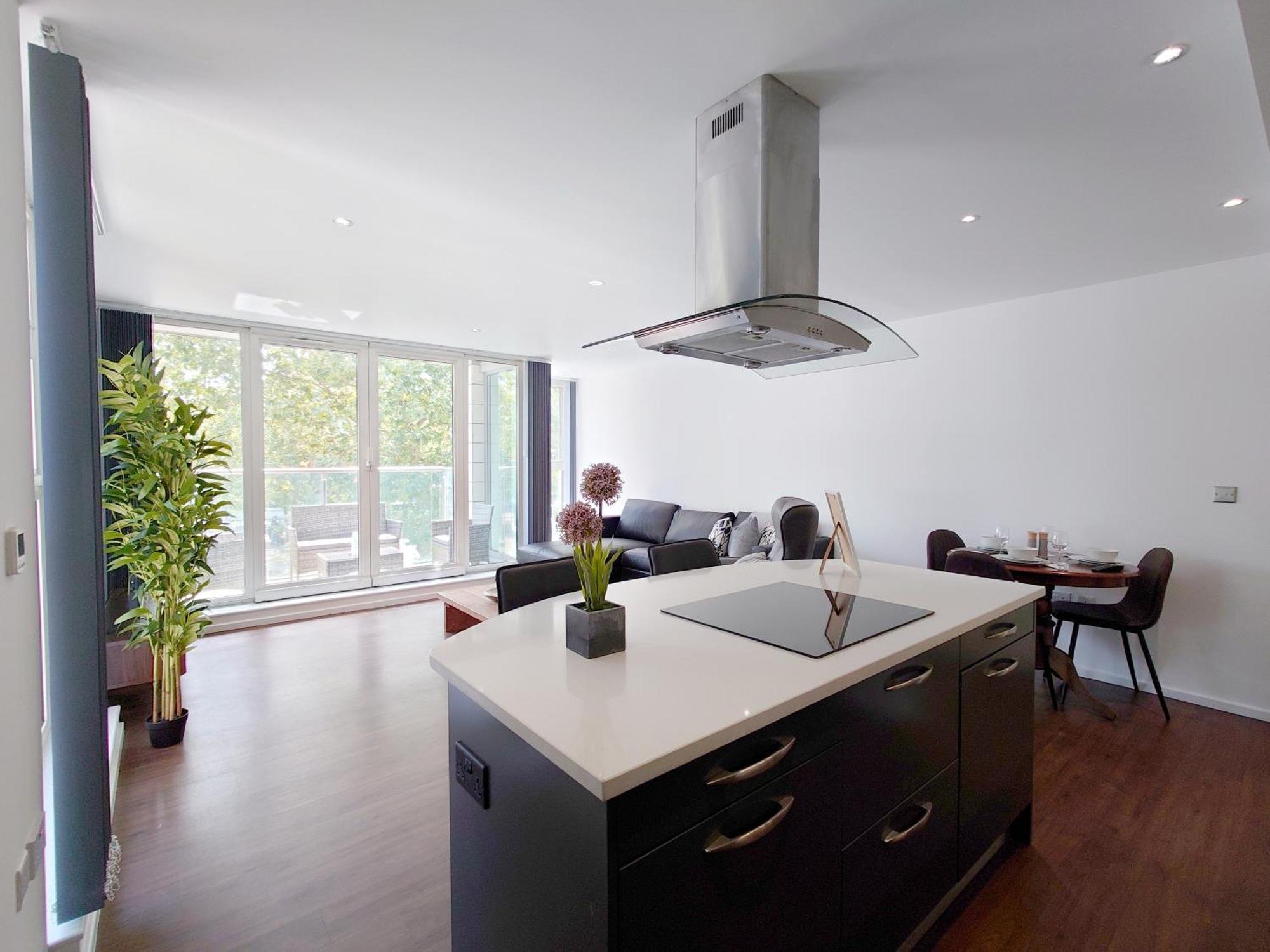 Fully Serviced Two Bed By Excel & O2 * London