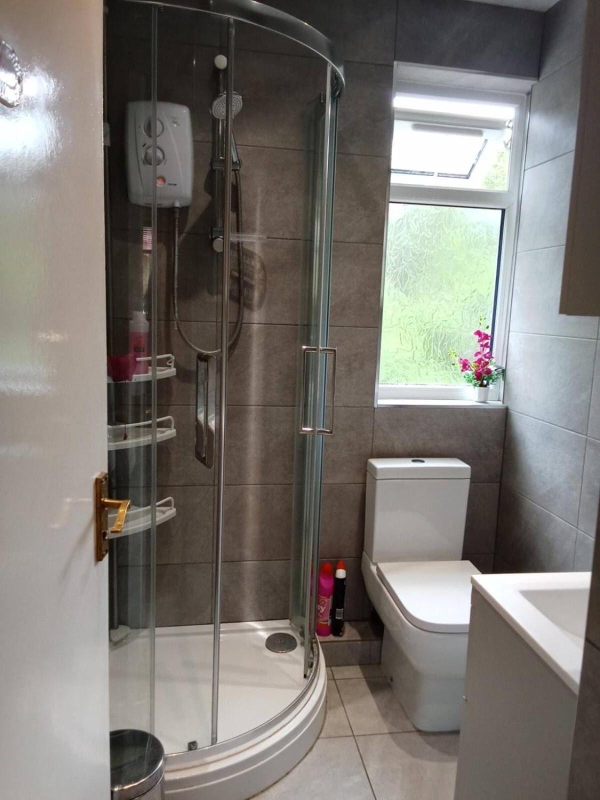 Holiday home Homely 3 Bedroom House With A Garden London