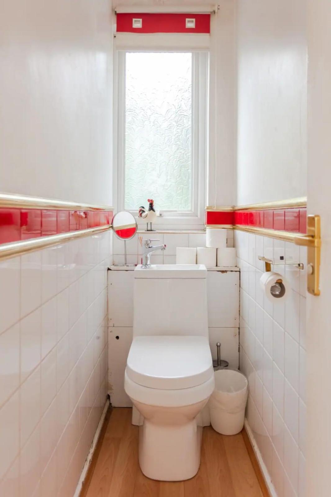 Homely 3 Bedroom House With A Garden * London
