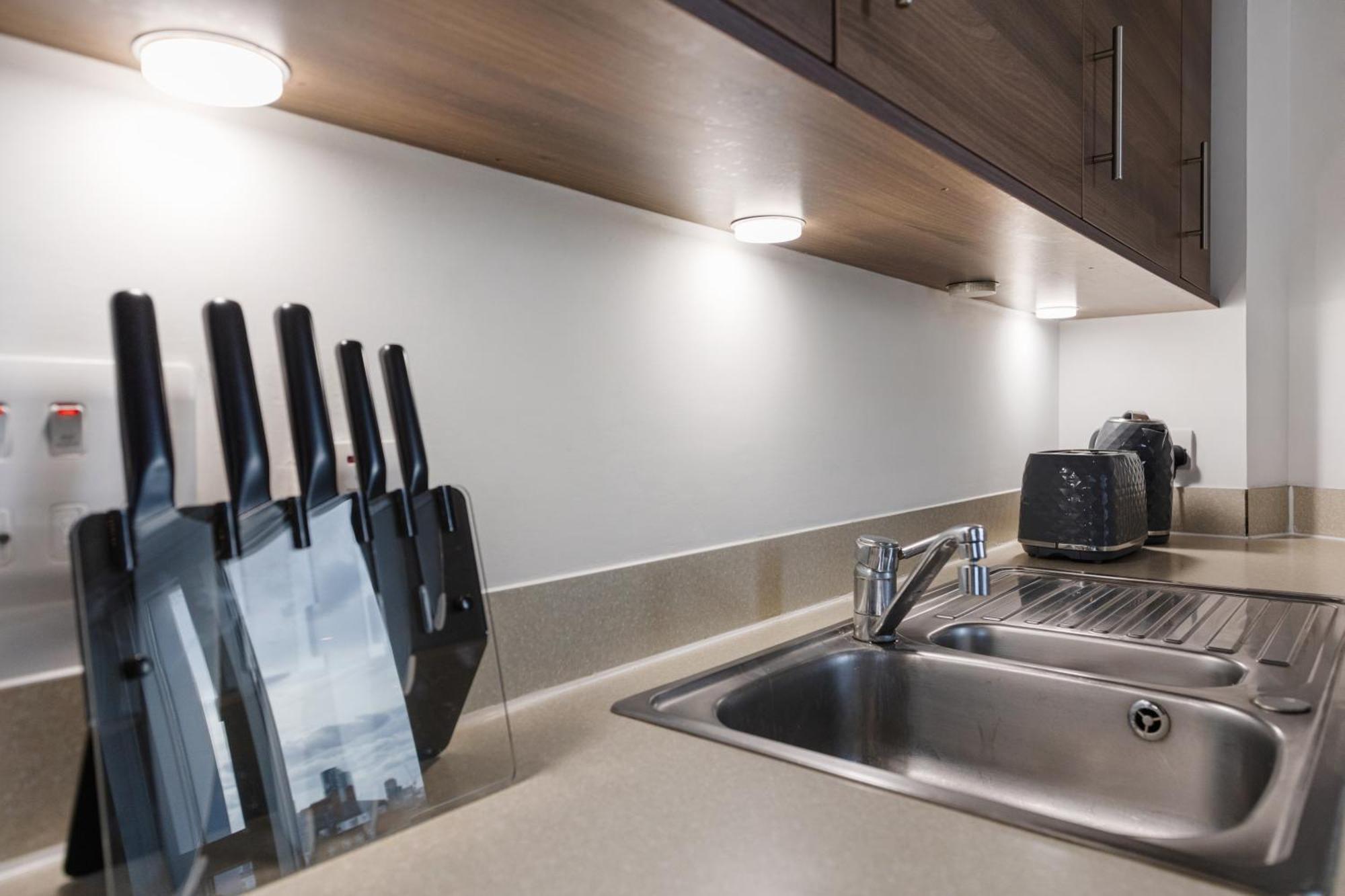 Modern & Spacious 3 Bed With Free Parking & Lift In Shoreditch, Next To Station Appartement *