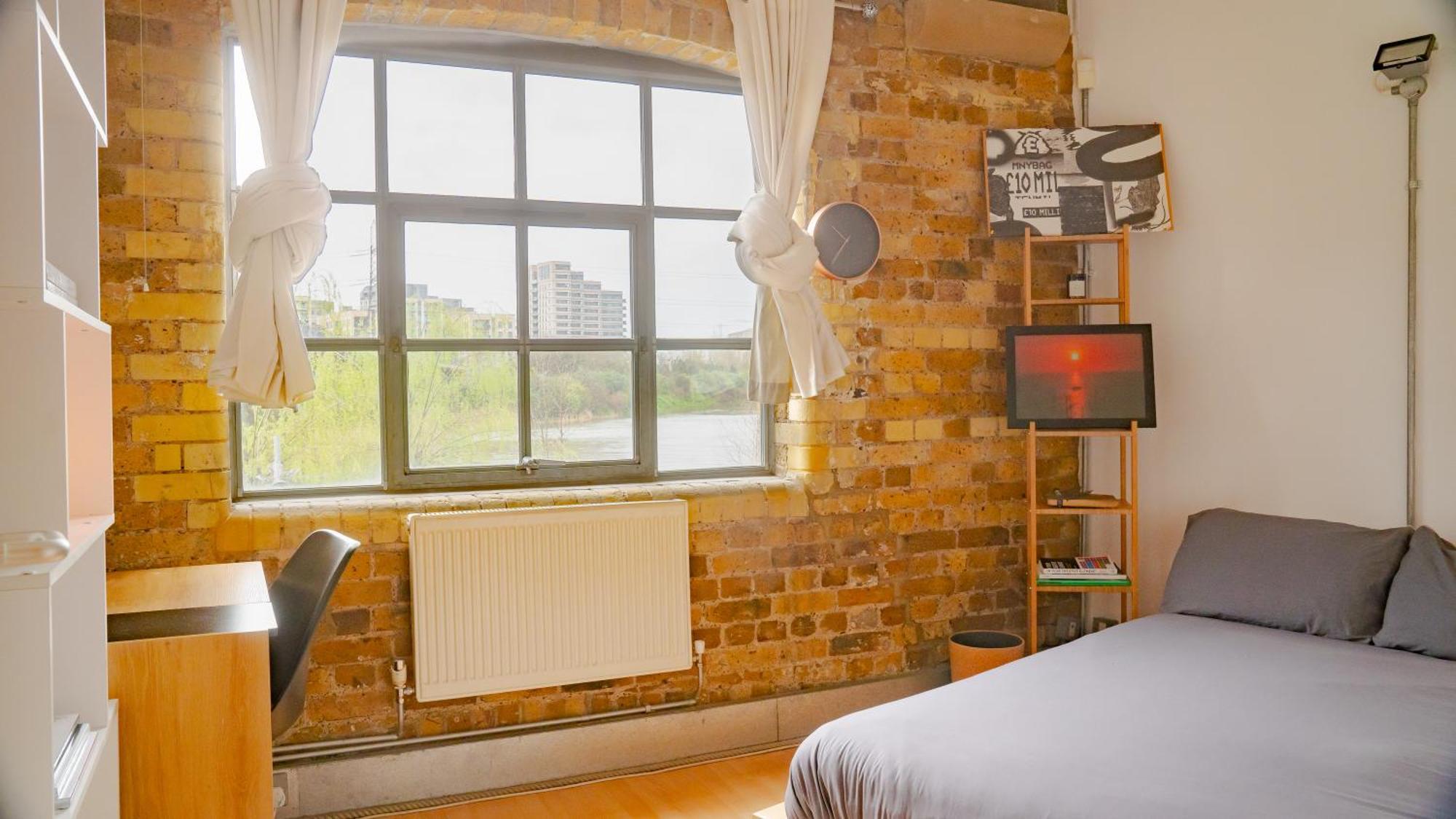 Loft Style Near O2, Abba Voyage, Excel * Londen