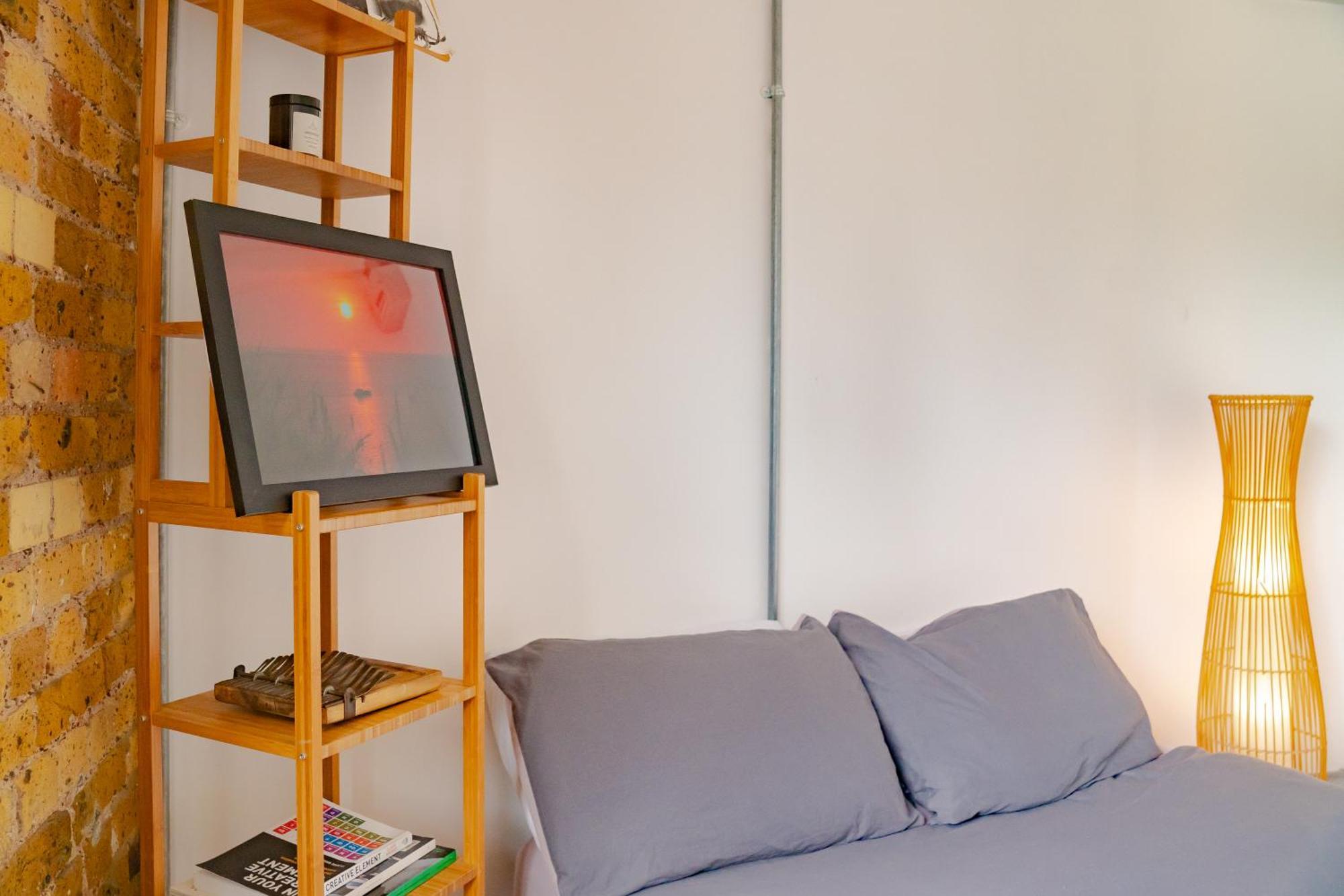 Loft Style Near O2, Abba Voyage, Excel * Londen