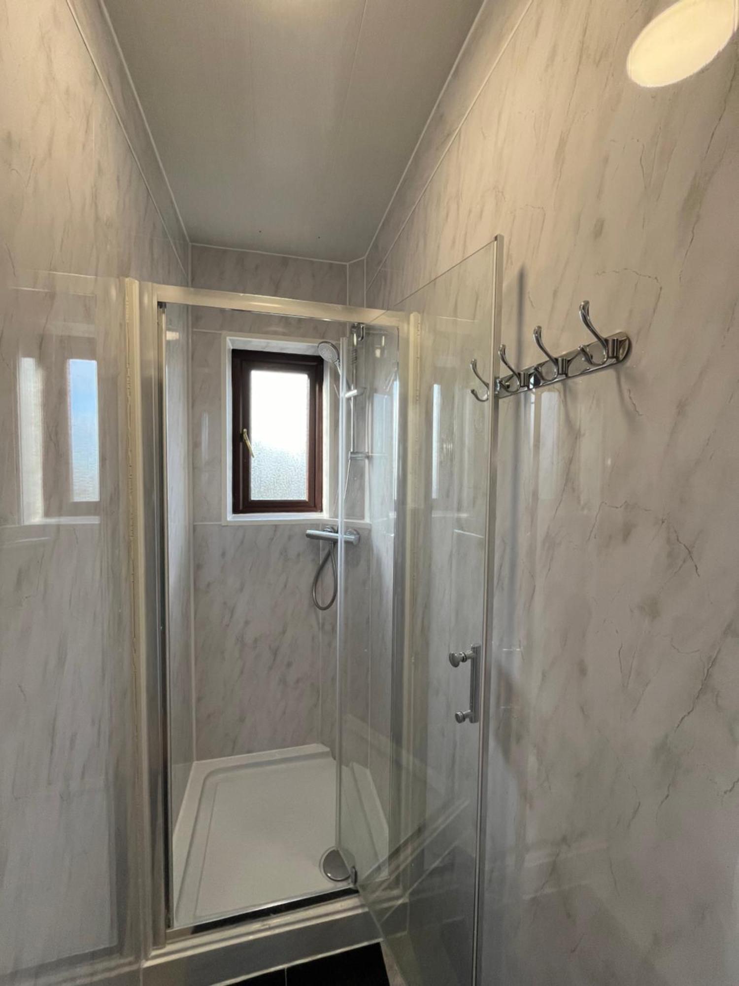 Charlton, Greenwich Luxury Self Check-in Gasthof London