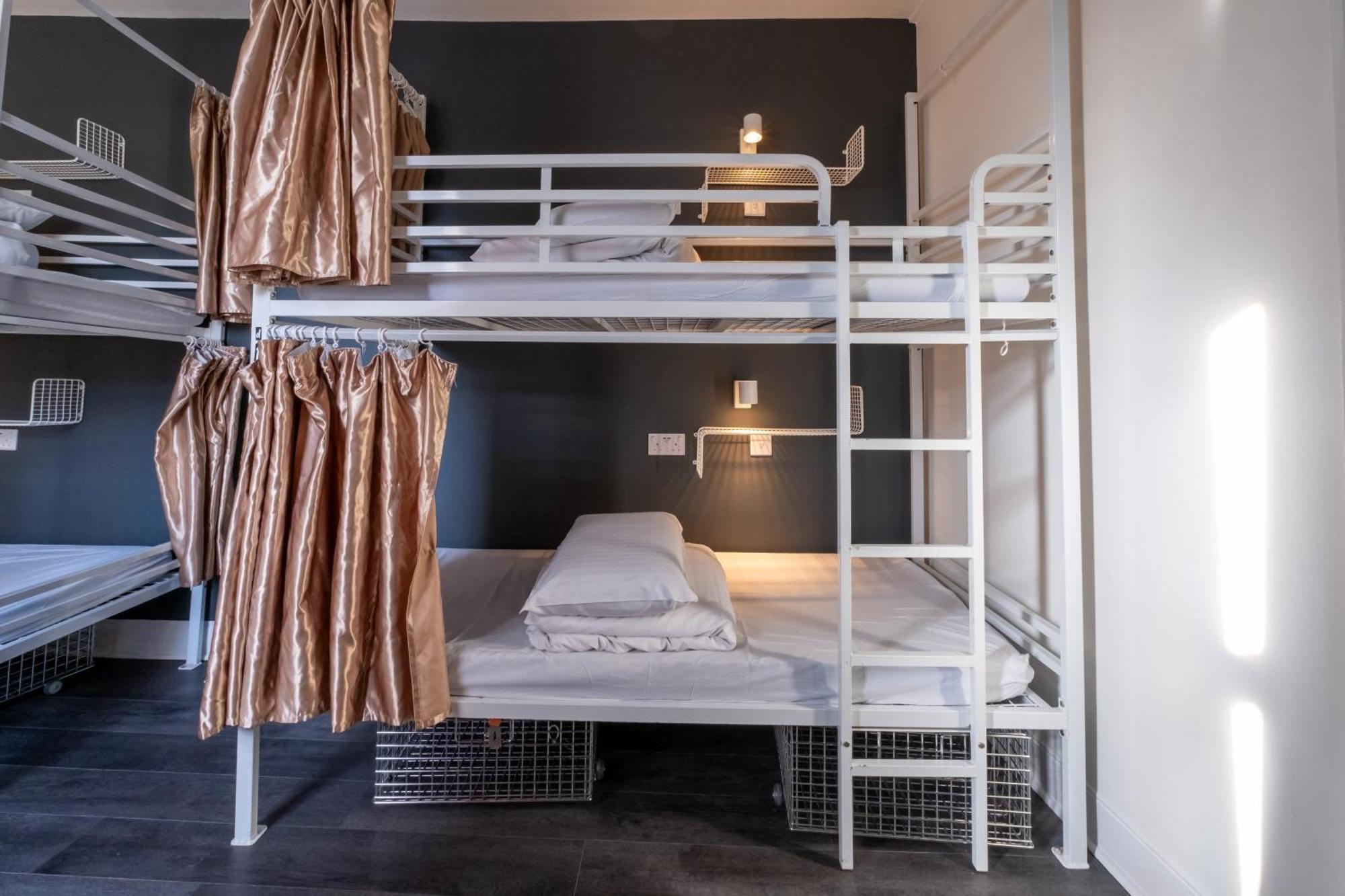 Hostel Venture *