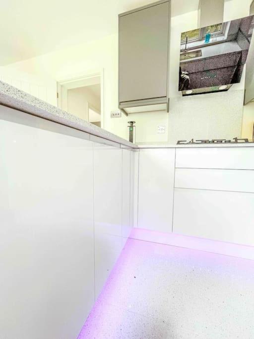 Luxury Apartment London