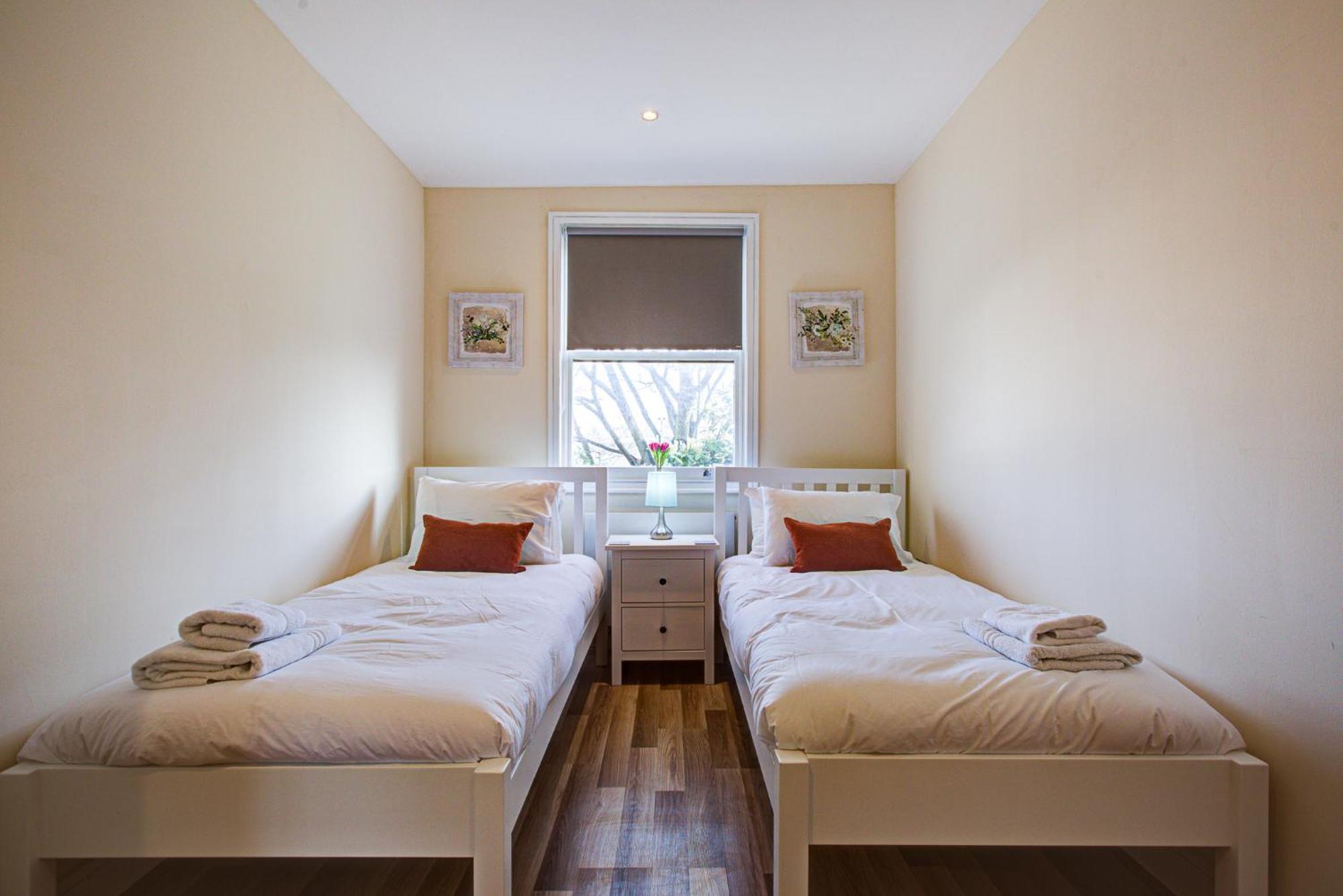 Stunning 4 Bedroom House Vakantiehuis *