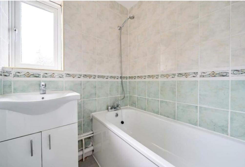 A Luxurious 3 Bed-terrance House Ferienhaus London