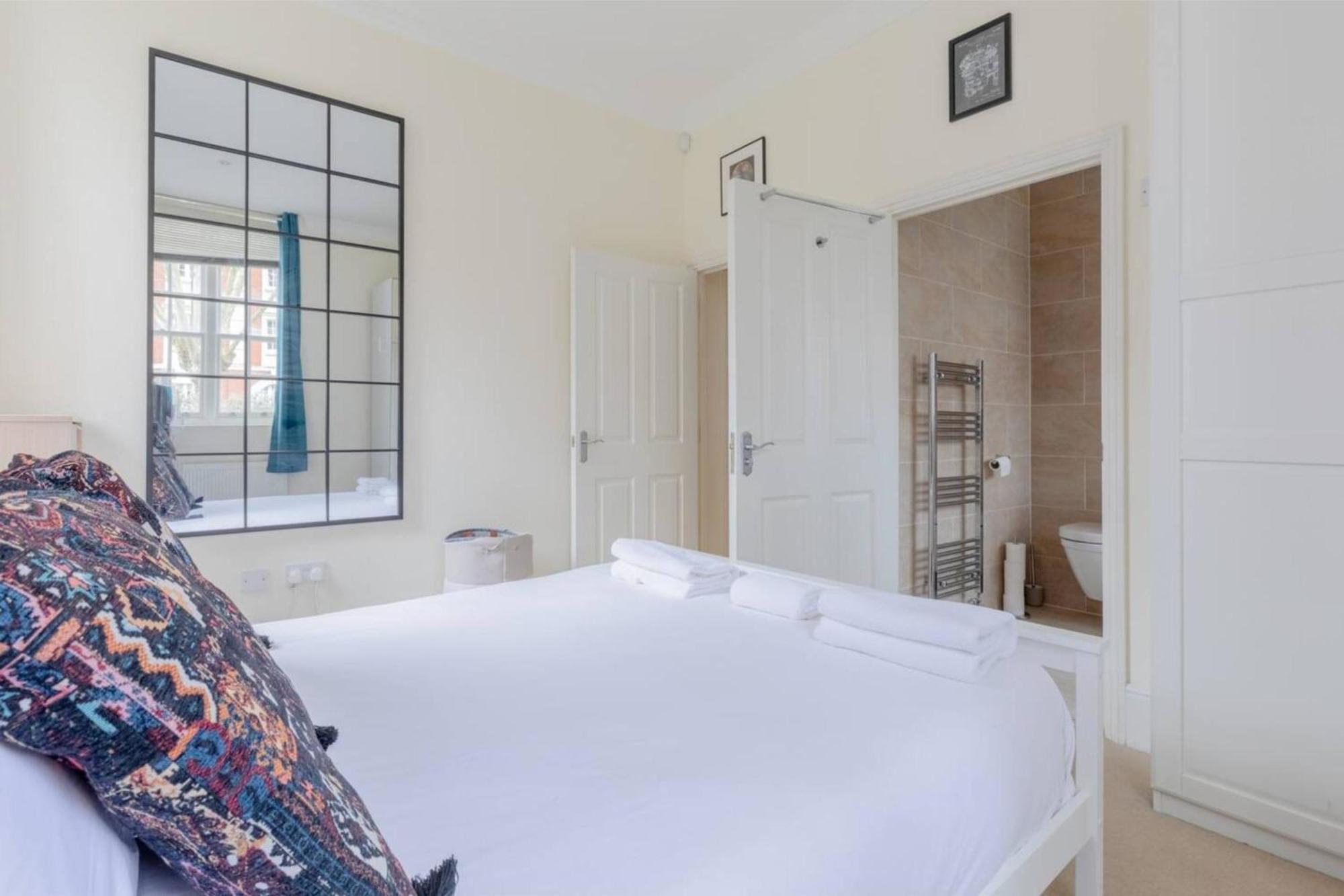 Apartment Stylish Bohemian 2bd Flat Mile End Park! *