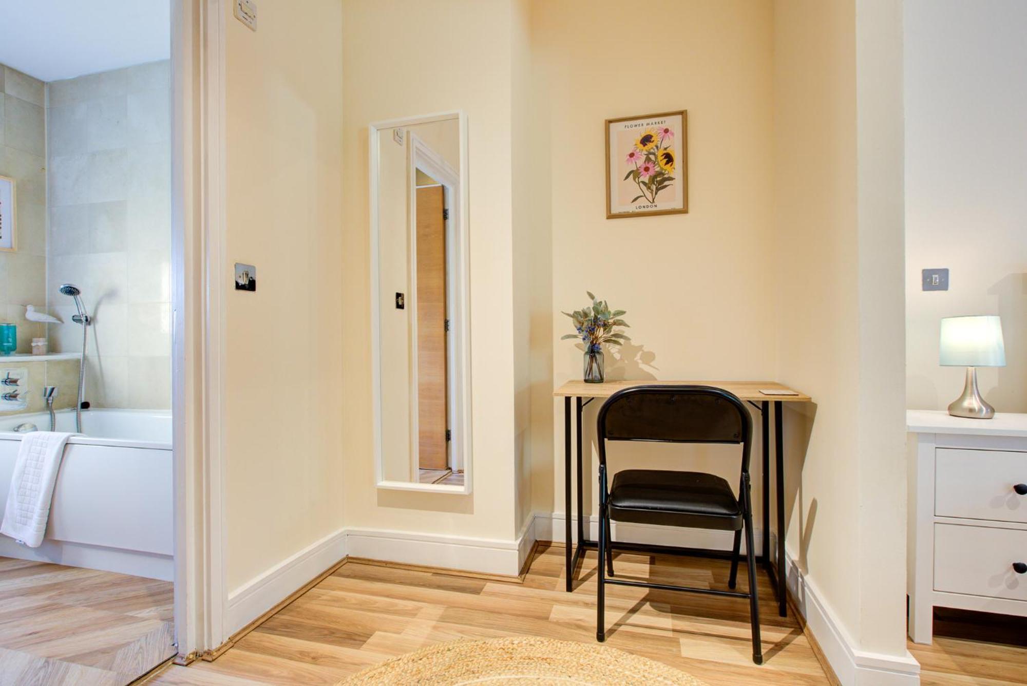 Stunning 4 Bedroom House * Londen
