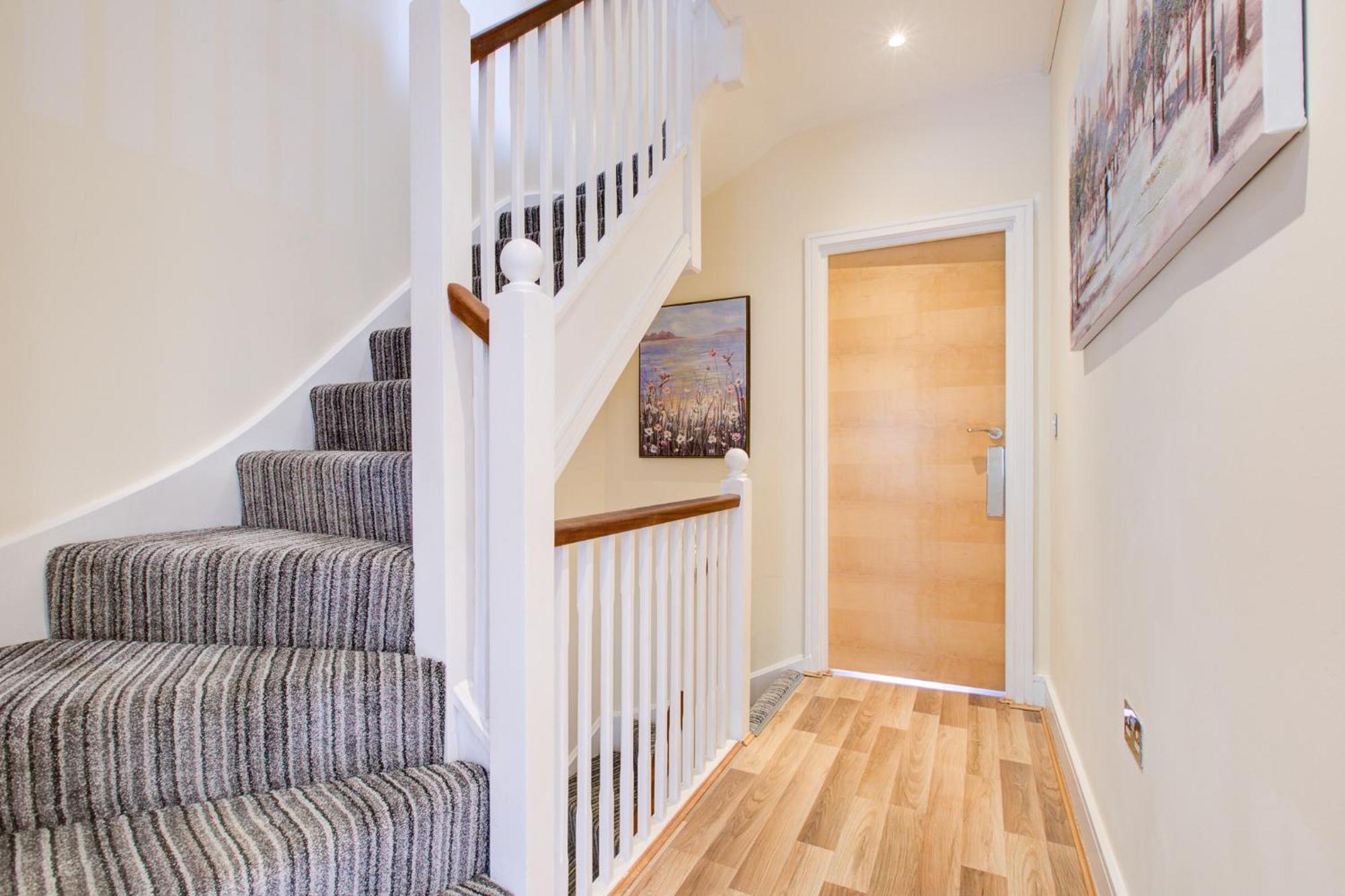 Stunning 4 Bedroom House * Londen
