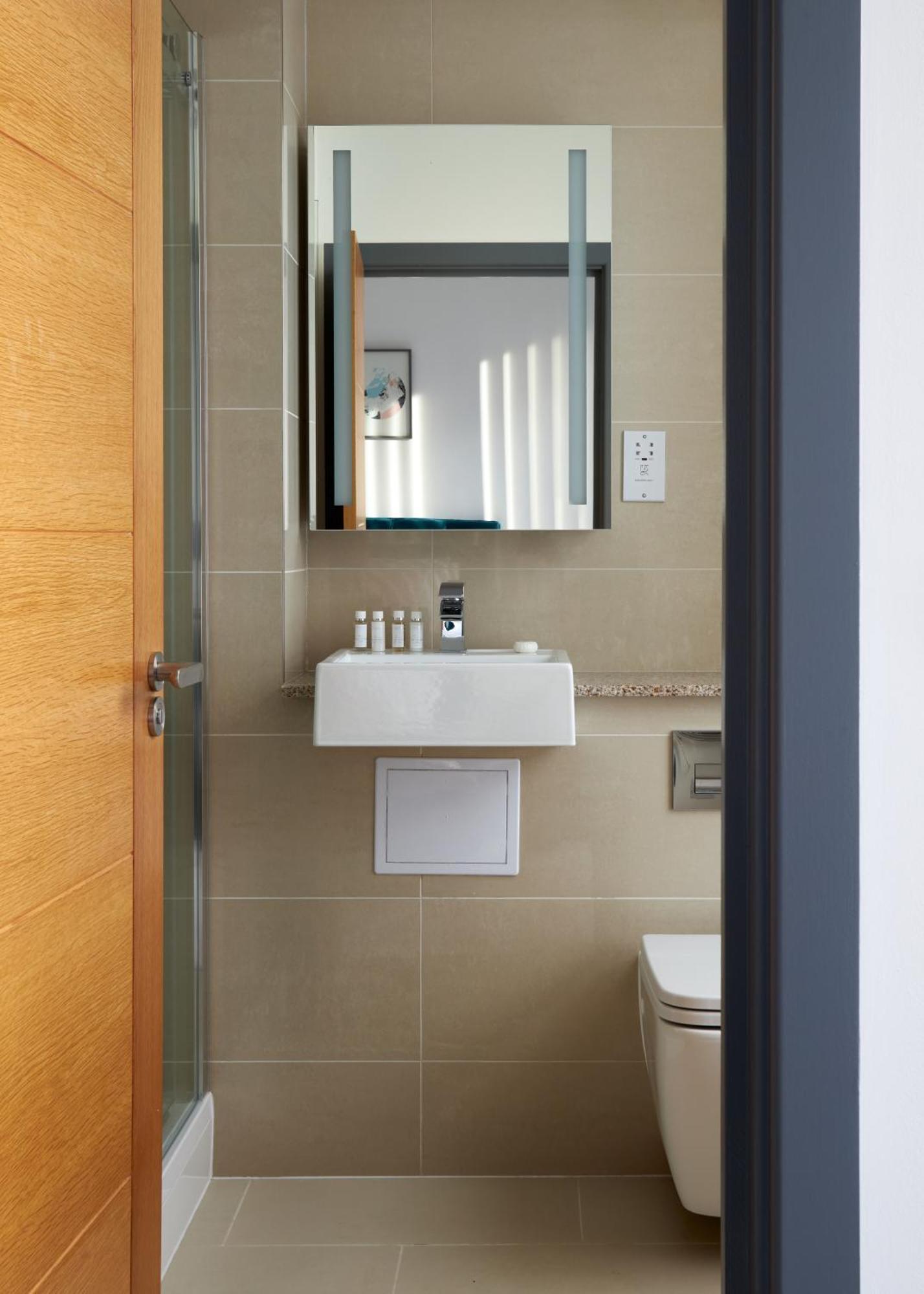 Canning Town By Viridian Apartment *
