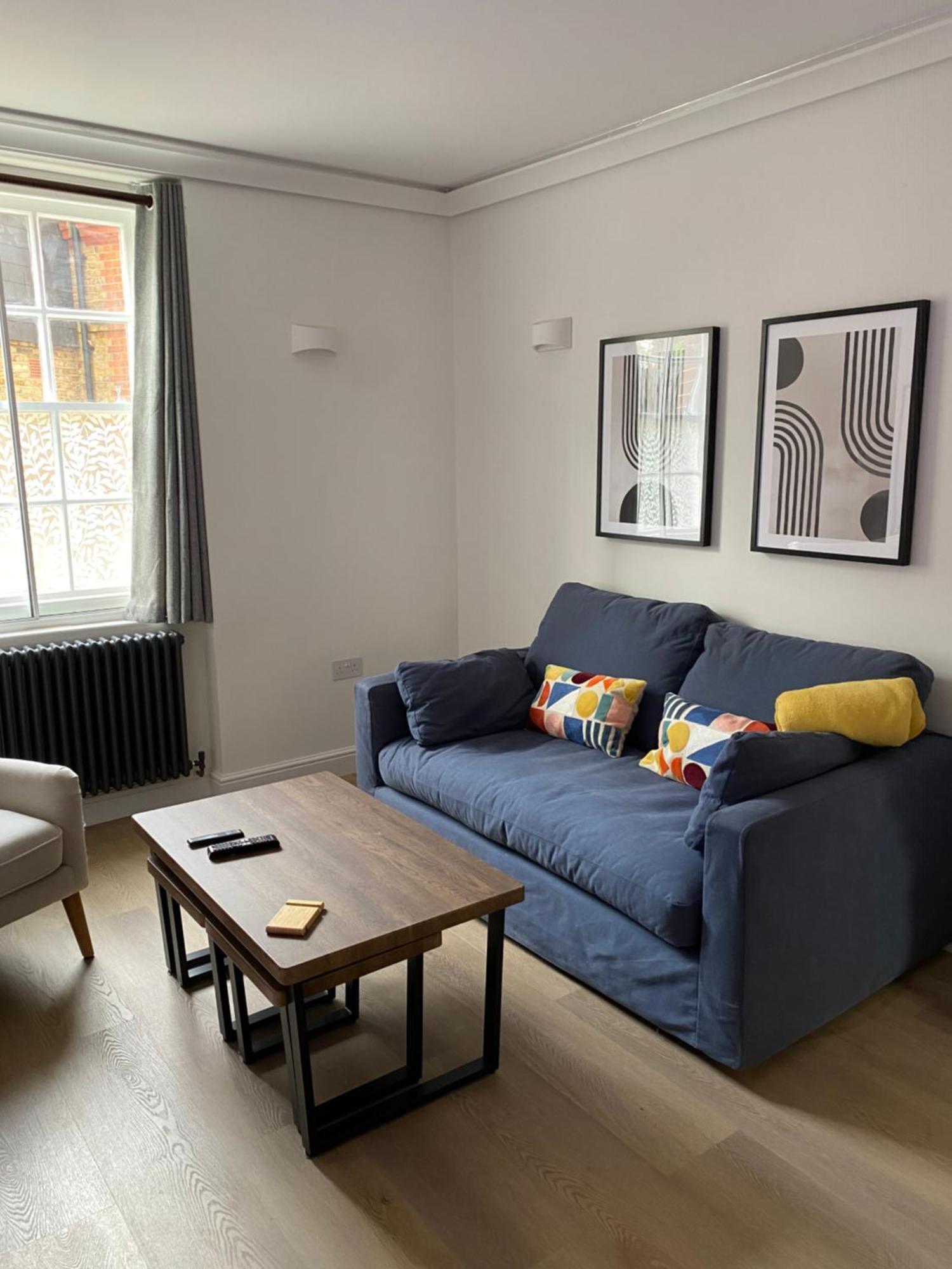 Two Bedroom Two Bathrooms Superior London
