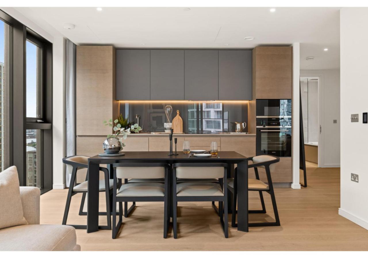 Elegant And Modern In Canary Wharf Right Next To Thames Apartment