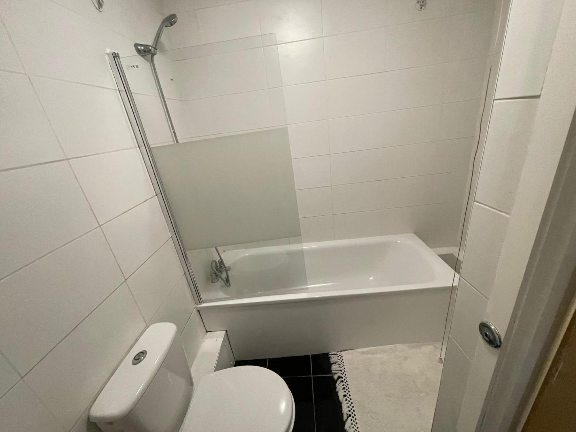 The Big 3 Bedroom House 2 Bathrooms * Londres