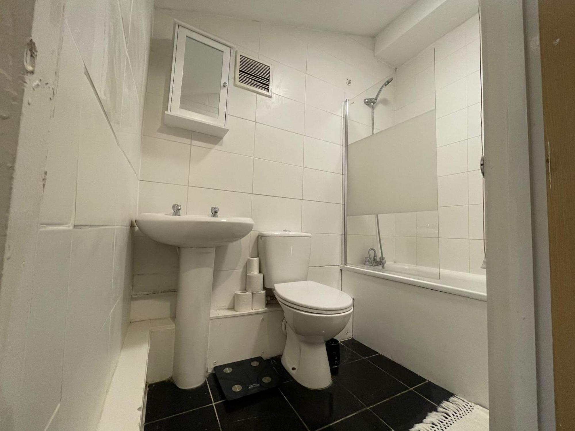The Big 3 Bedroom House 2 Bathrooms * Londres