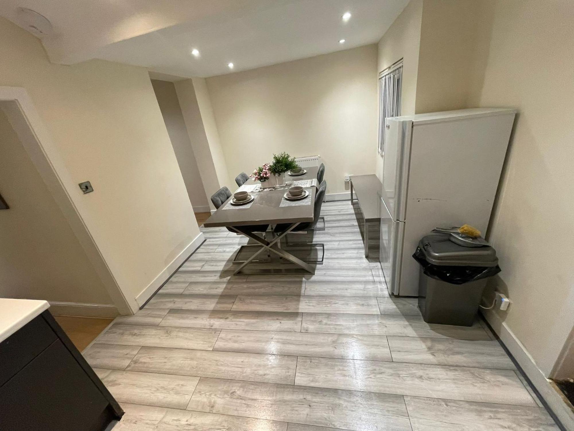 The Big 3 Bedroom House 2 Bathrooms Apartamento Londres
