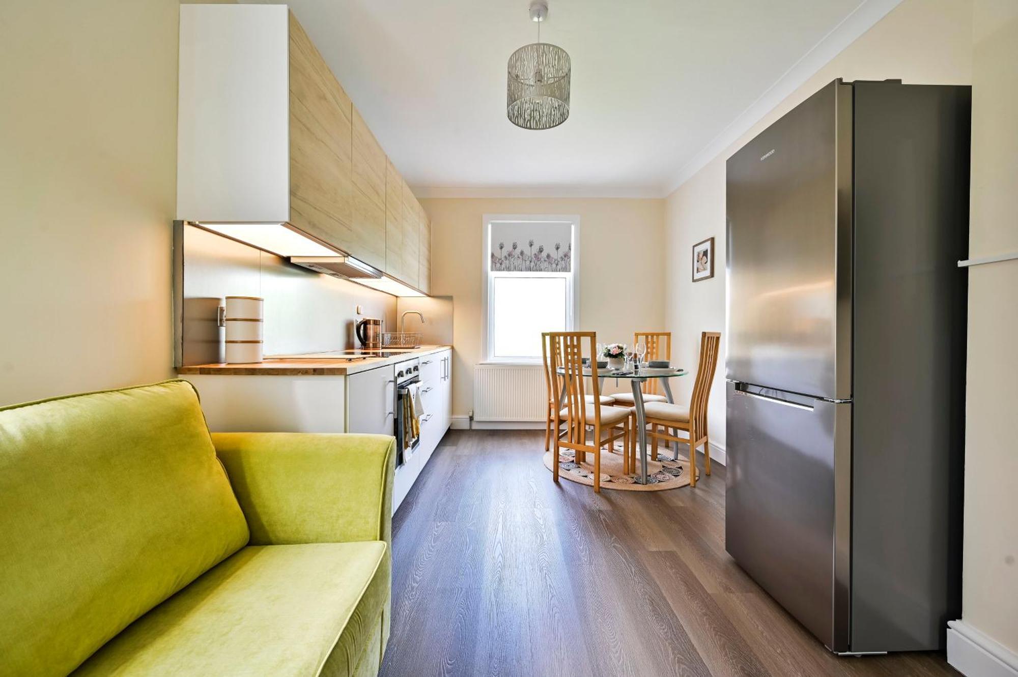 A Two Bedroom A Stride Away From Meridian Greenwich Londen