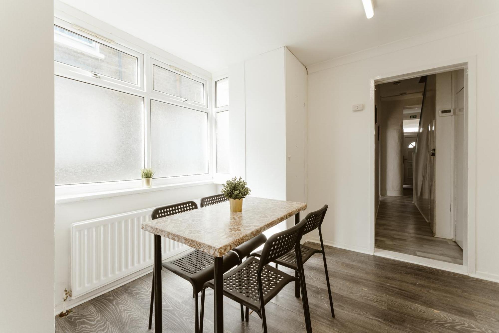 Guest house Leyton Comfy Double -50 *