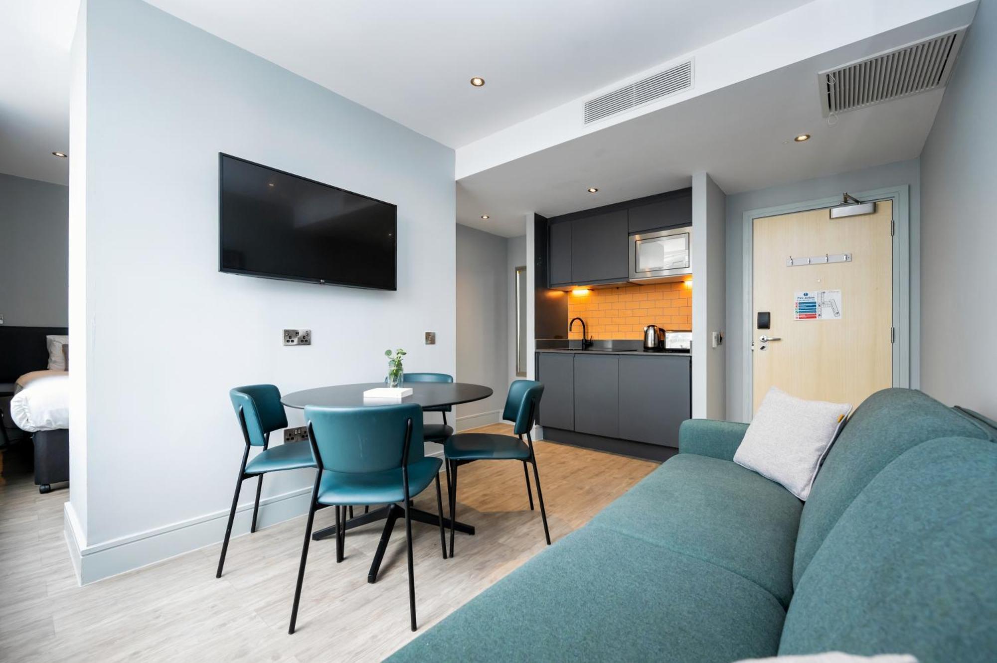 Staycity Greenwich High Road Apartahotel