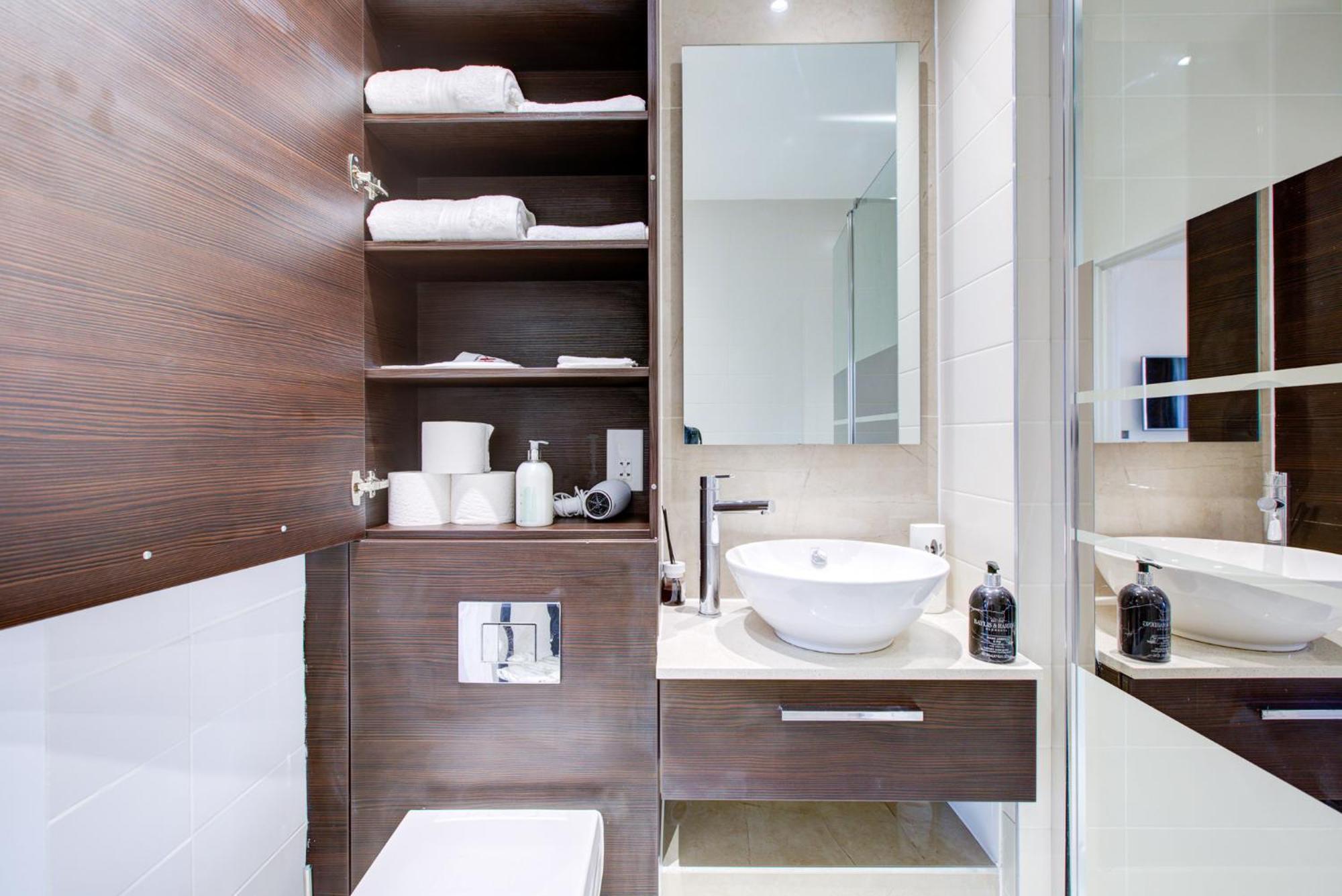 Canary Wharf 2 Bedroom Luxury Apartment