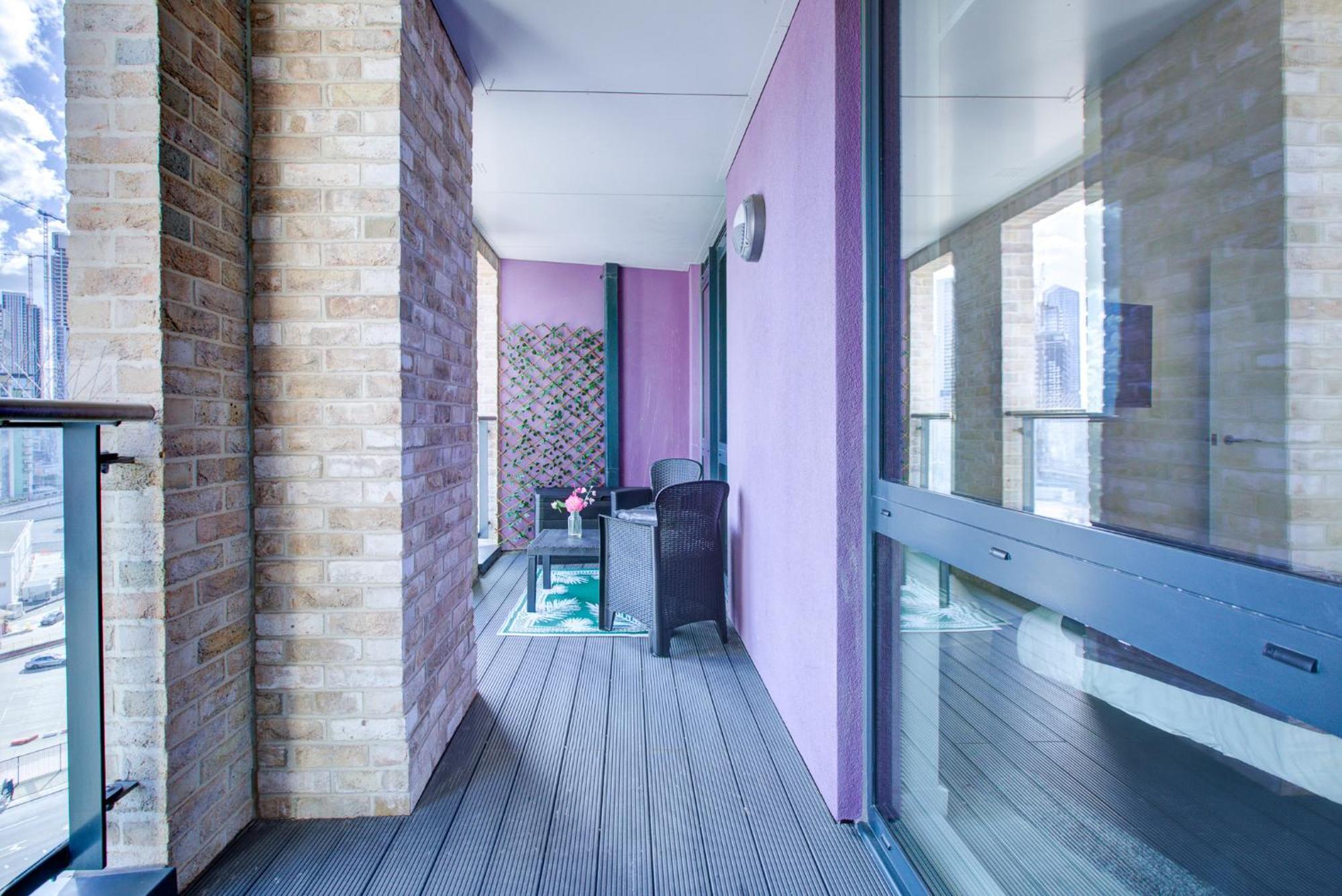 Canary Wharf 2 Bedroom Luxury *