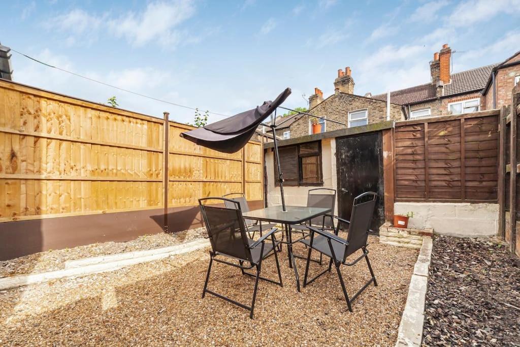Apartamento Spacious & Chic 3-bed House Near Central *