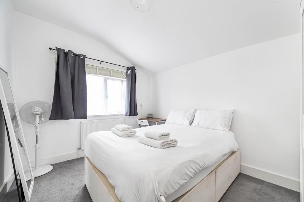 Spacious & Chic 3-bed House Near Central Apartamento Londres