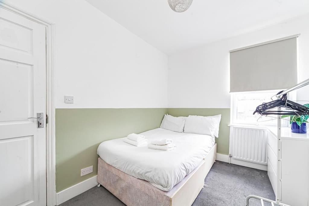 Spacious & Chic 3-bed House Near Central Apartamento Londres