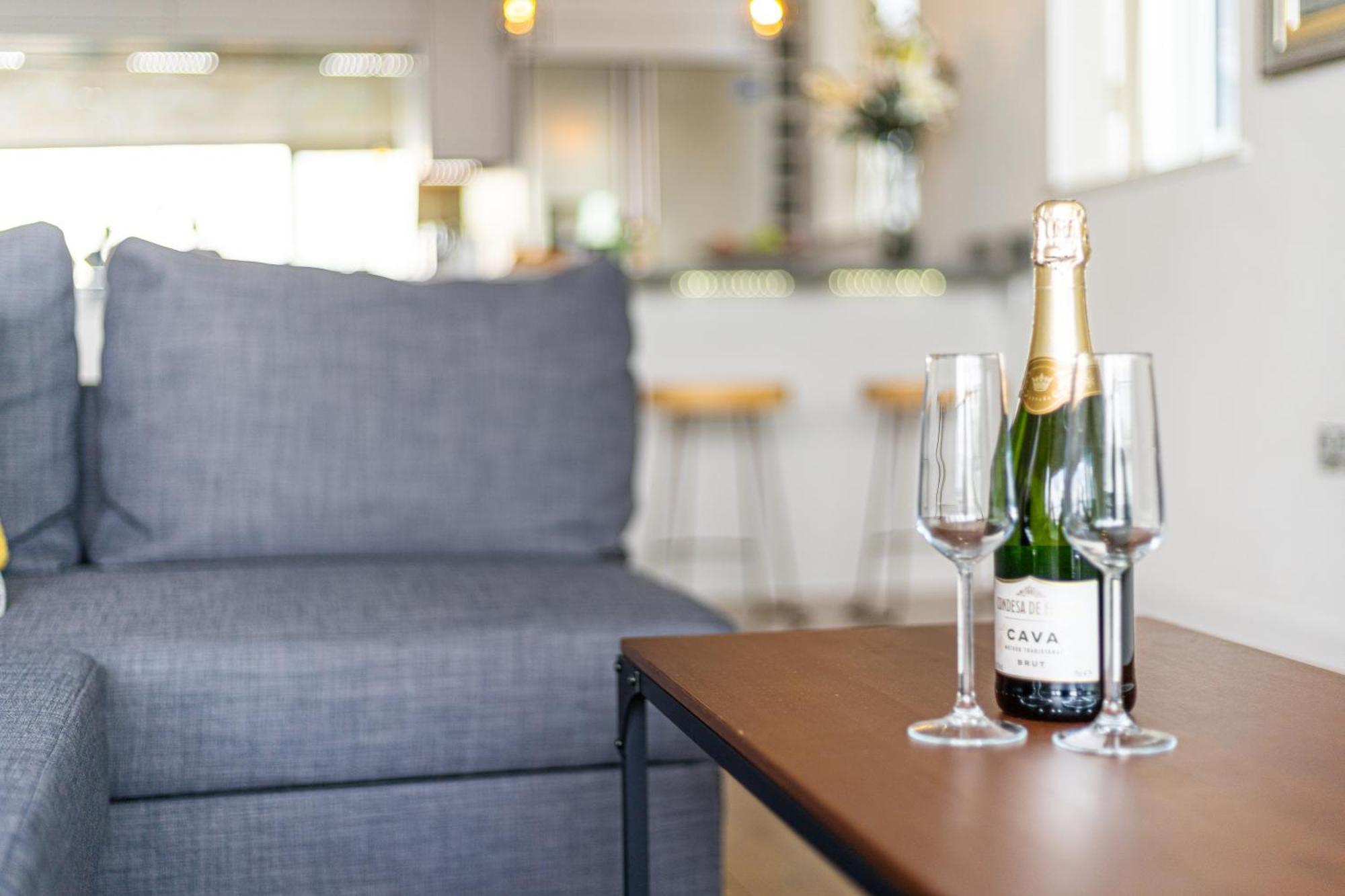 Excel Waterfront Serenity Apartment London