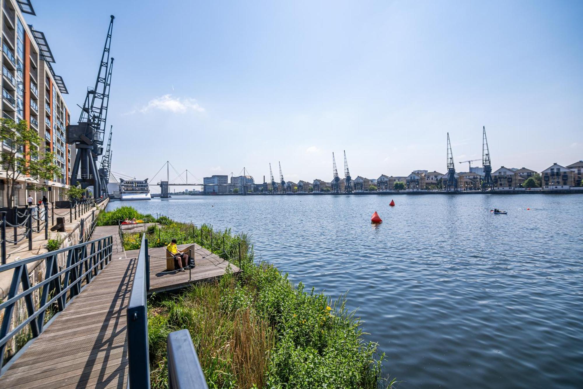 Excel Waterfront Serenity Apartment