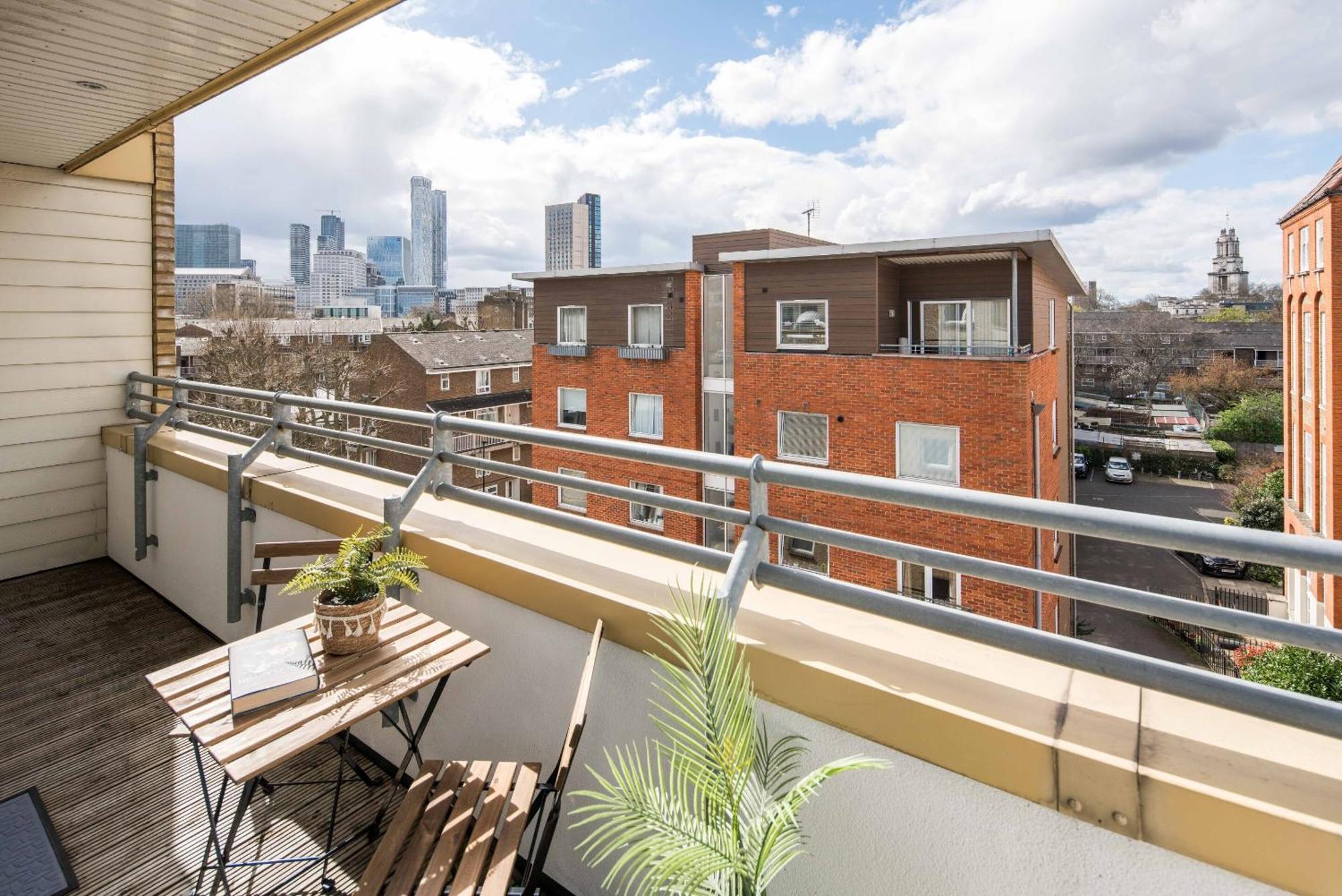 Canarywharf By Sleepy Apartment *
