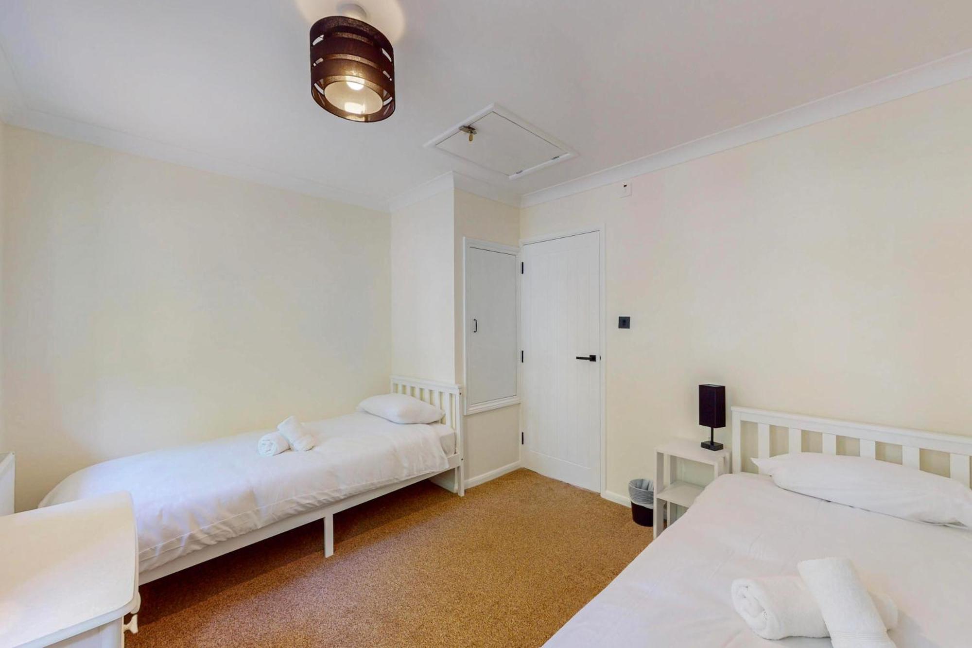 Appartement 2 Bed With Garden & Free Parking Near The Thames *