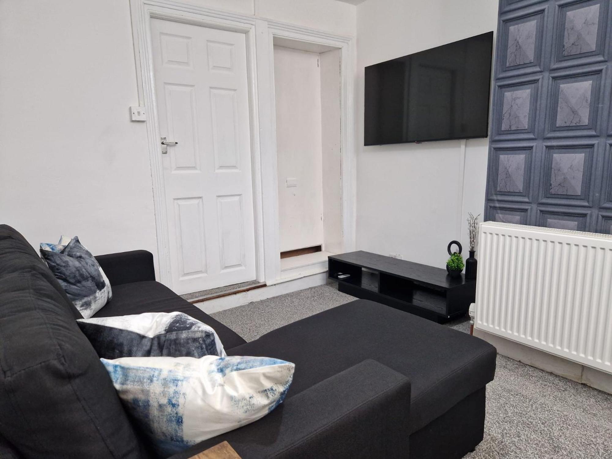 Apartment Excel Airport O2 King Beds With Garden *