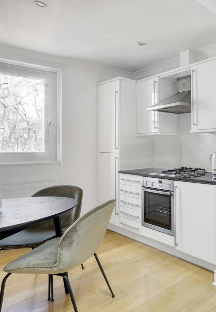Private & Cosy Flat At Spitalfields Apartment