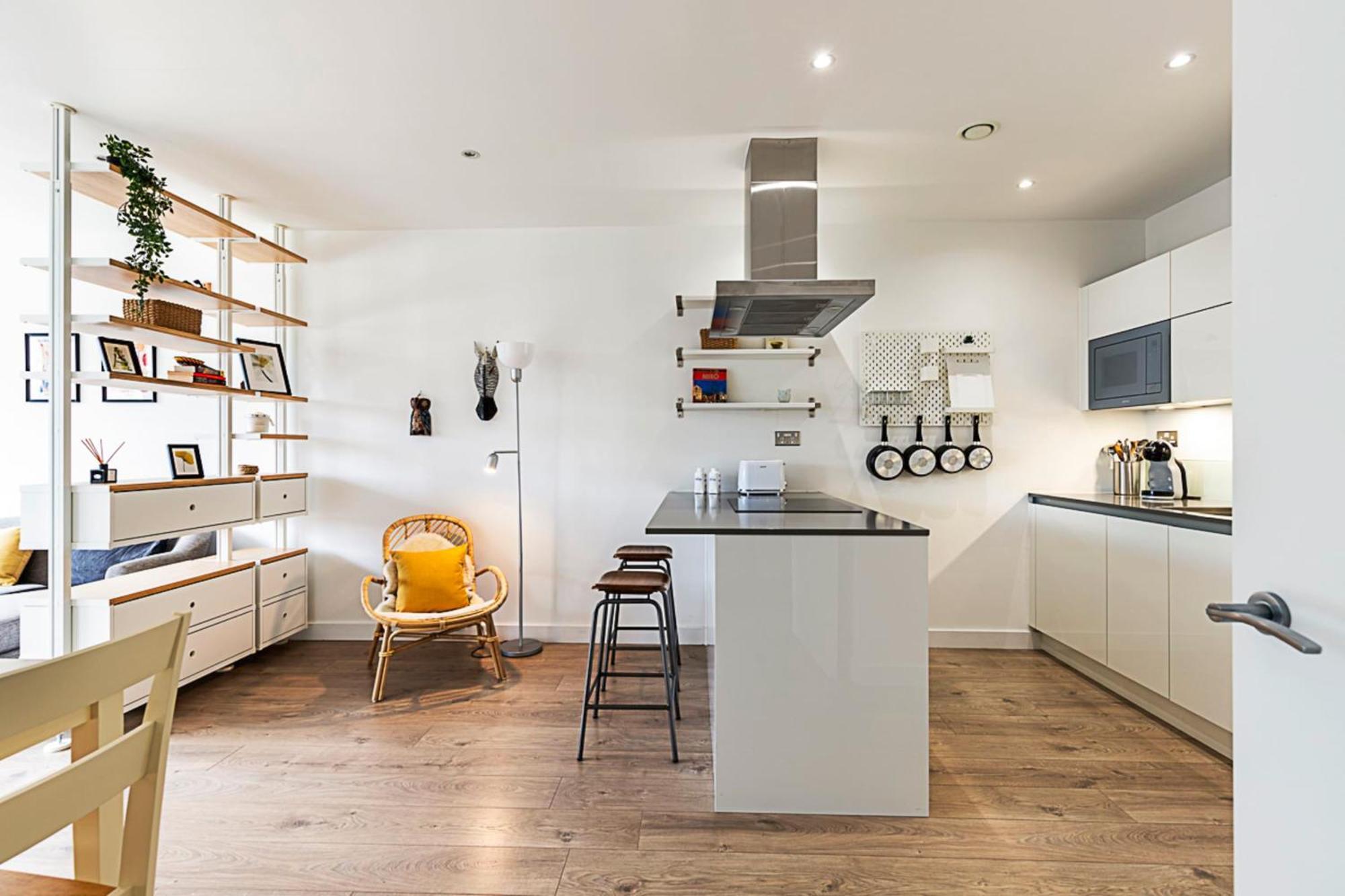Well-connected Cosy And Bright Modern Flat Apartment London