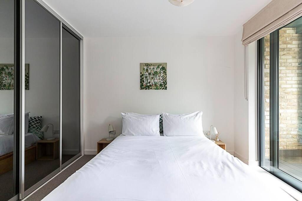 Well-connected Cosy And Bright Modern Flat Apartment London