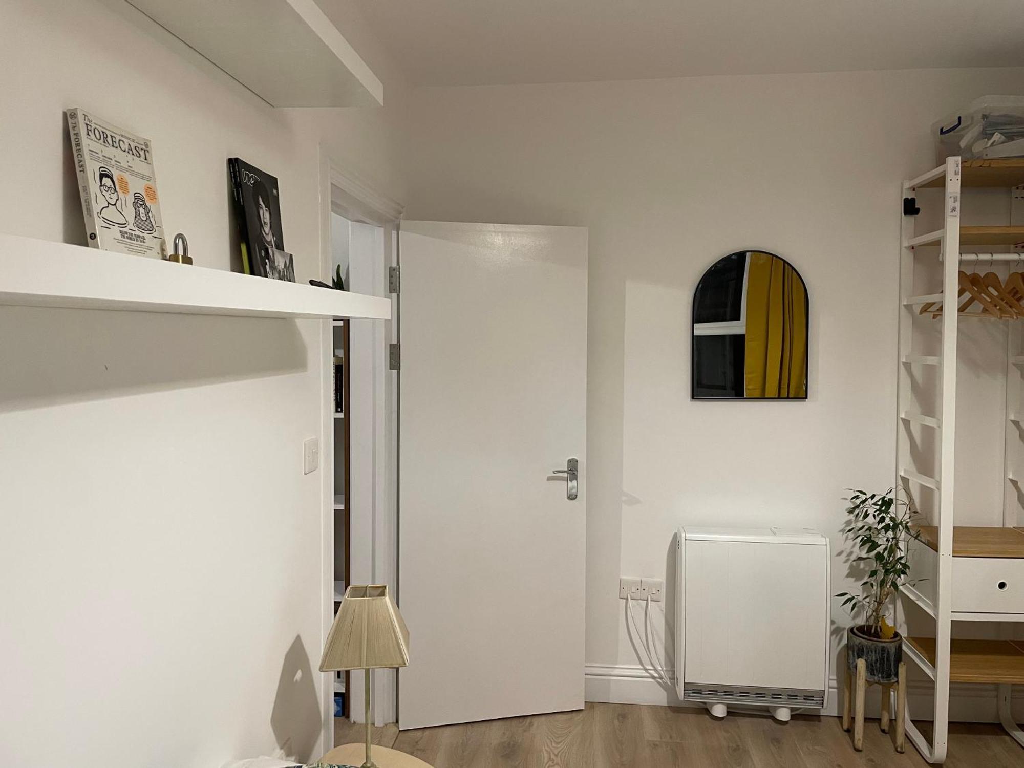 Apartment Little Victorian Conversion London