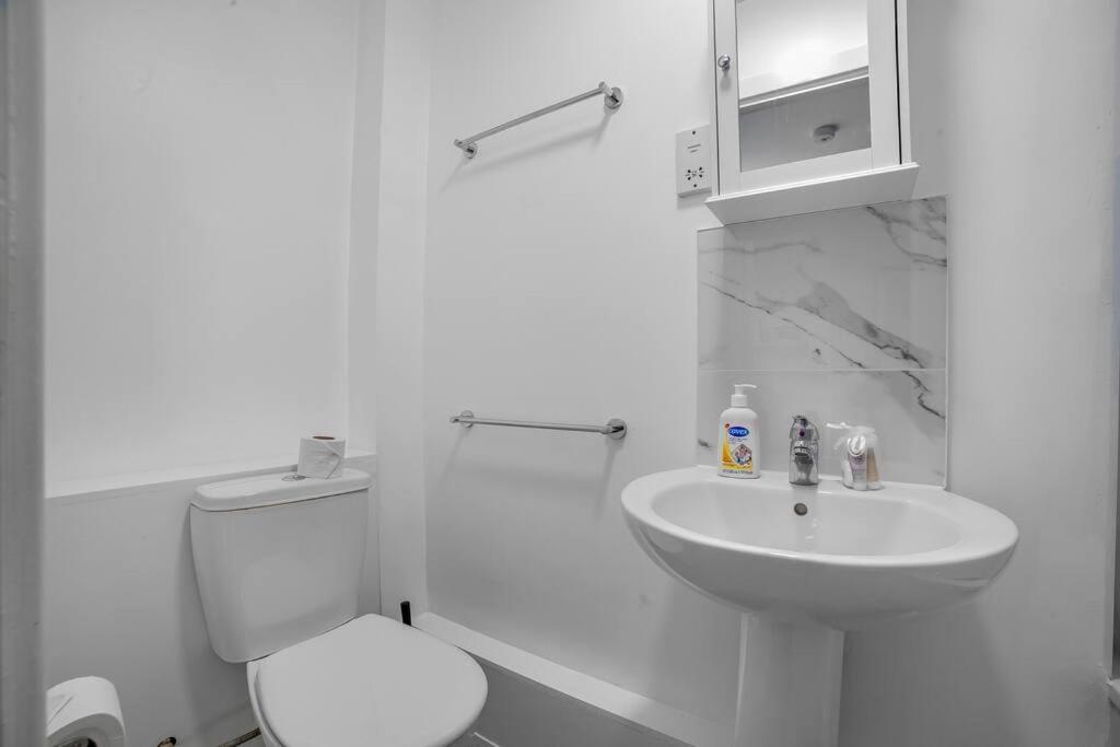Excellent Location 1 Bed Flat By Tower Bridge * Londres