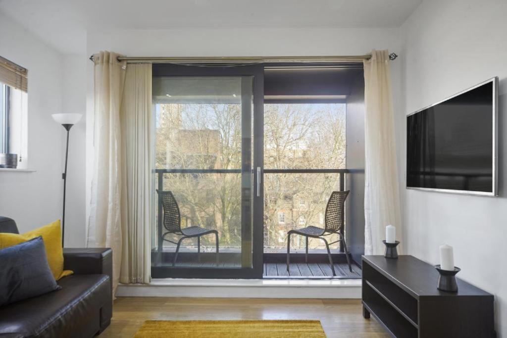 Apartment Modern 2-bedroom, 2-bath In Tower Bridge & Bridge - Unbeatable Location & Transport Links