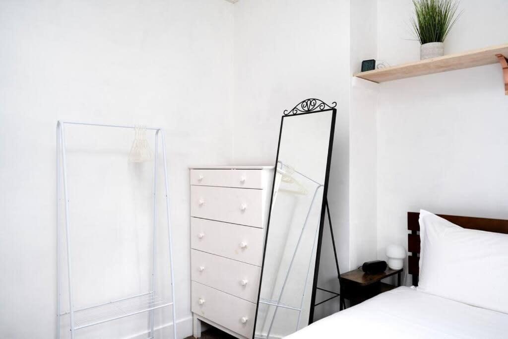 3br House A Perfect Group Getaway London