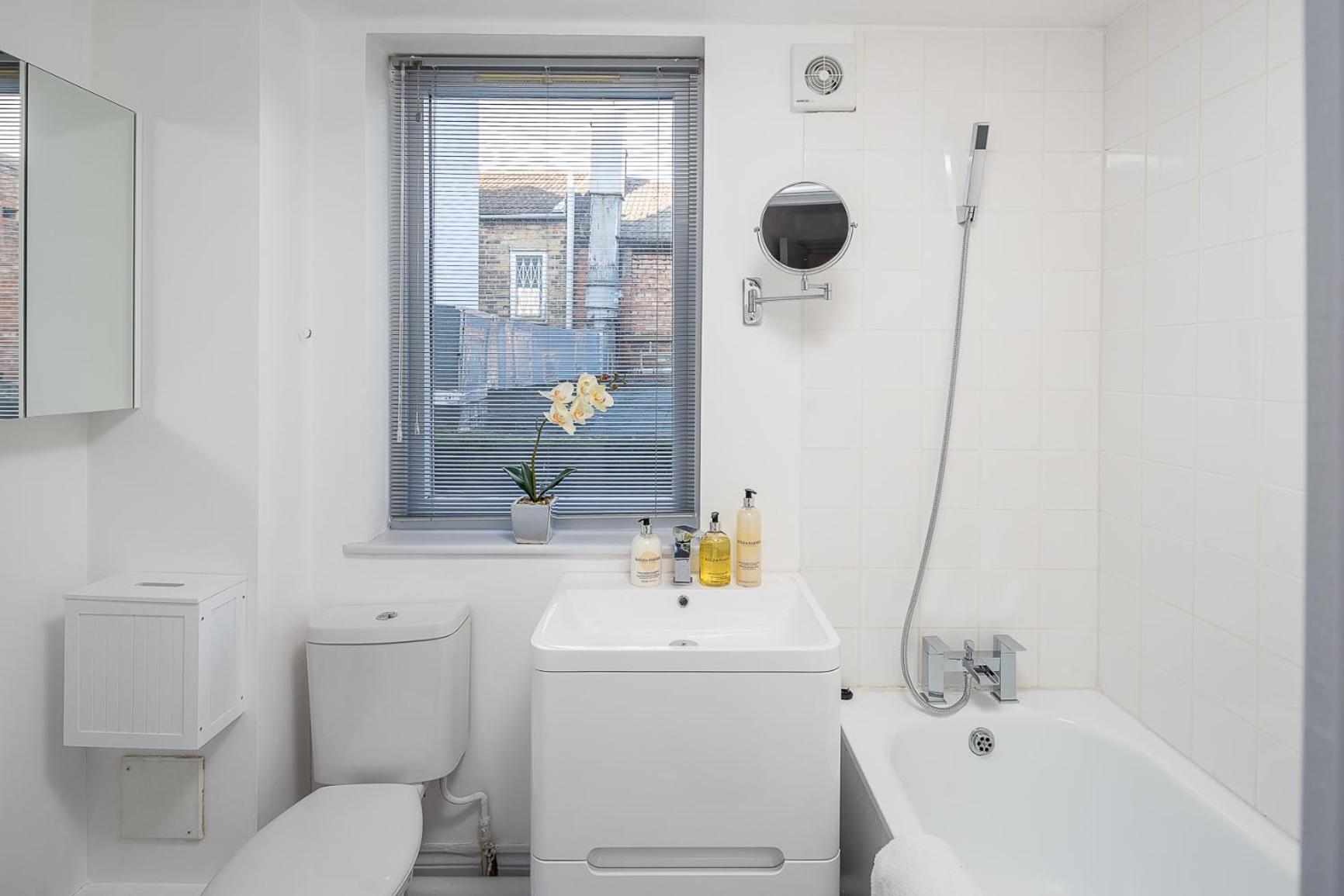 Apartamento Modern 2-bedroom Flat In Vibrant East Londres