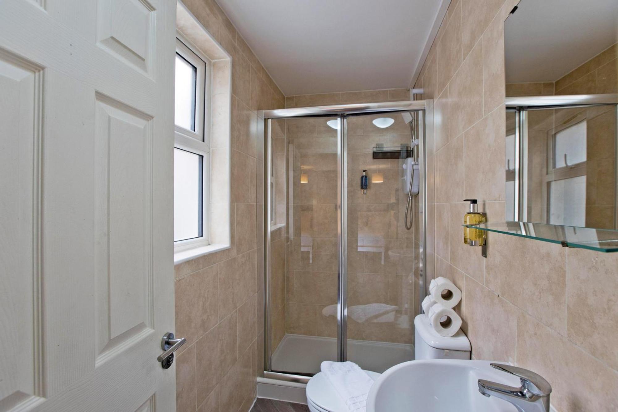 Imperial Corner House-whitechapel Apartment London