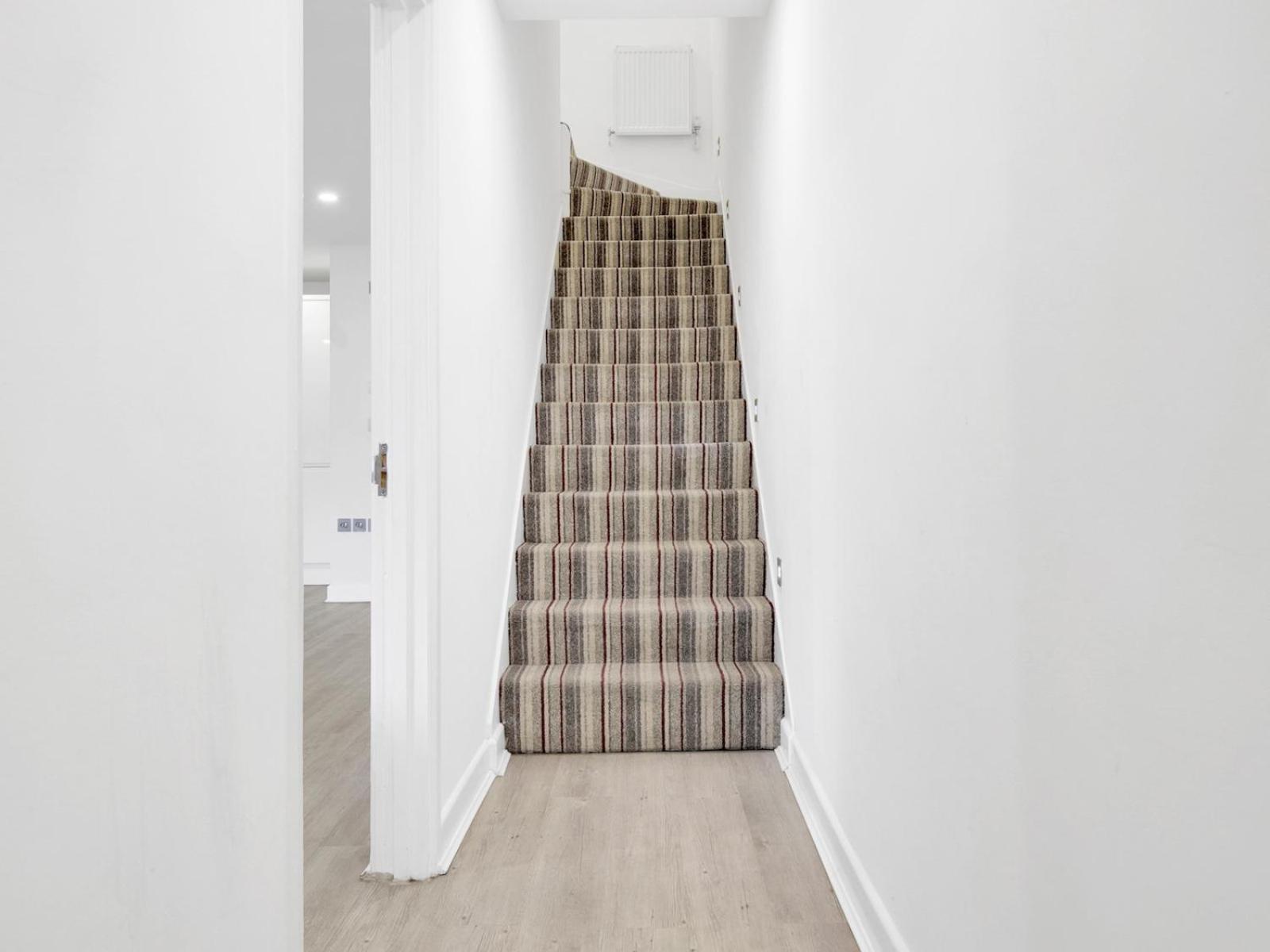 Ferienhaus Pass The Keys Canning Town Excel Centre Balcony *