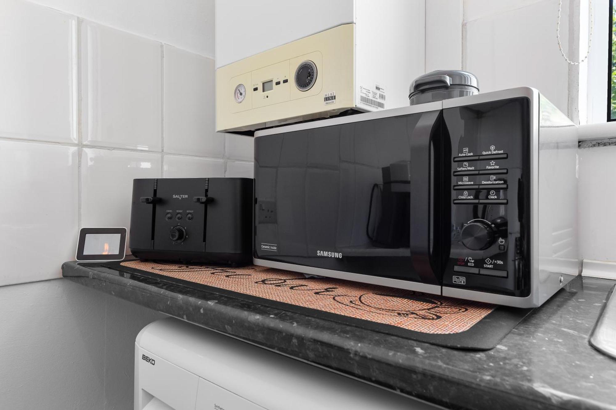 Stylish Flat Near Tower Bridge & Bridge Londen