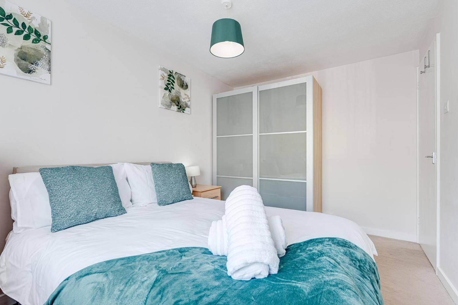Perfect In Canada Water With Parking Apartment *