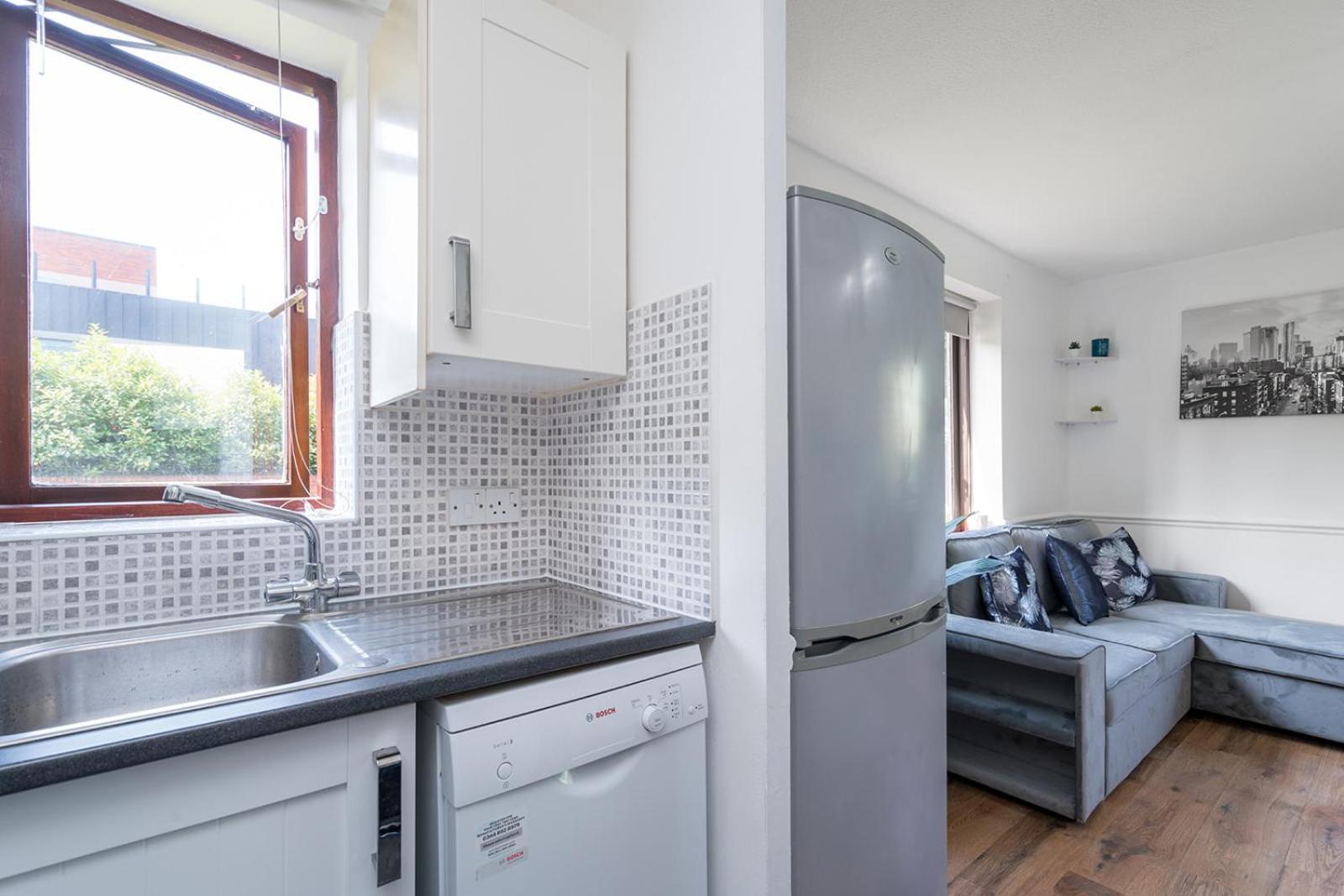 Apartment Perfect In Canada Water With Parking London