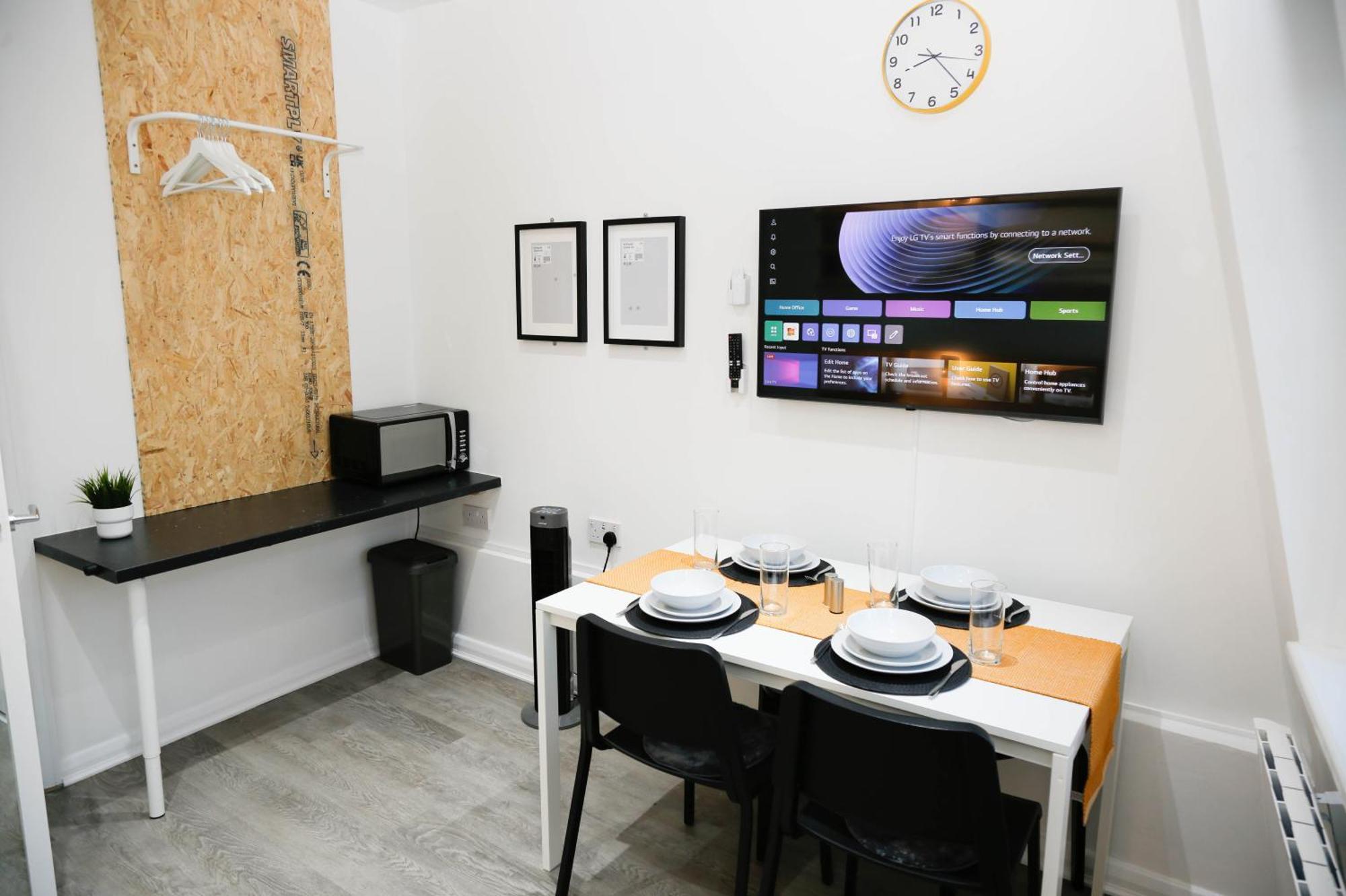 New Luxury In Next To Shops, Cafes, Bars & Metro Appartement Londen