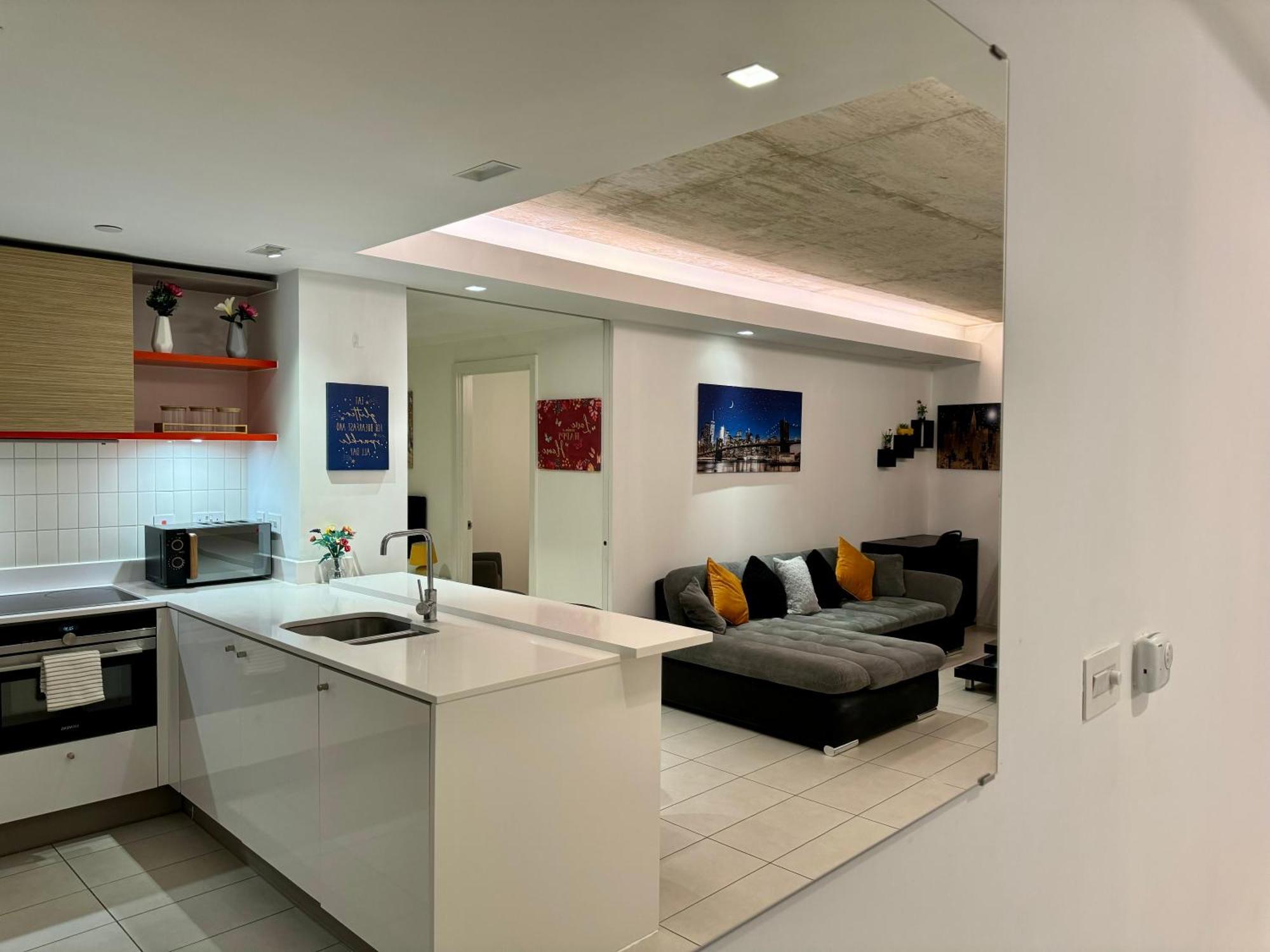 Excel Cosy With Balcony & River View Close To O2 Arena, Cable Car, City Hall Apartment *