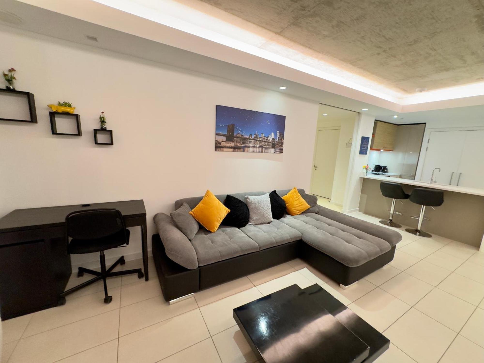 Excel Cosy With Balcony & River View Close To O2 Arena, Cable Car, City Hall Apartment *